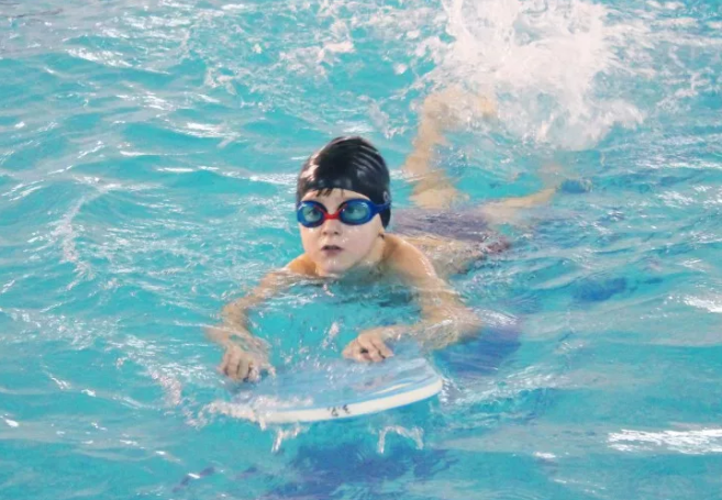 Обучение плаванию детей с 3 и 4 лет