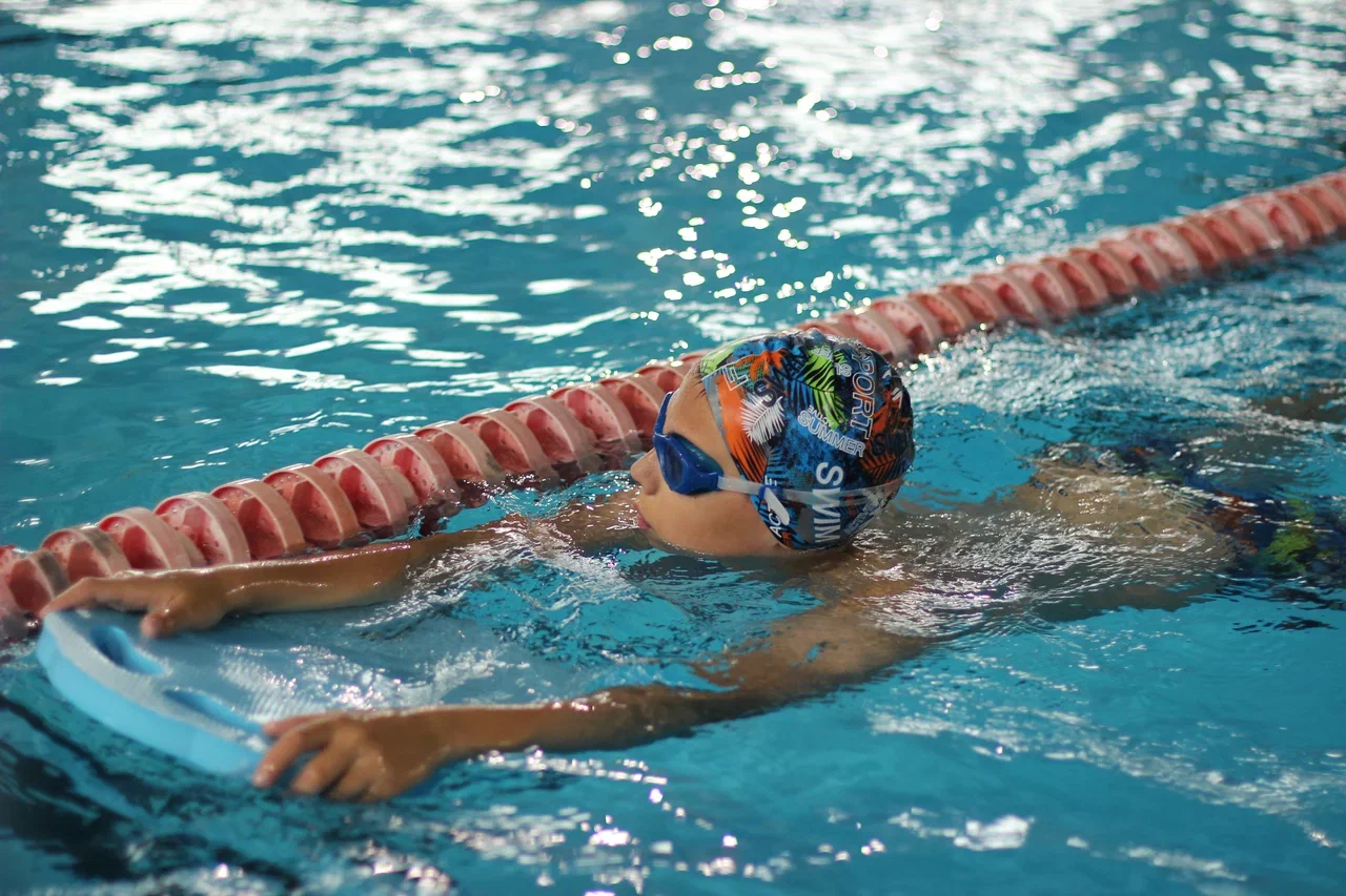 Как организовать семейный день в бассейне