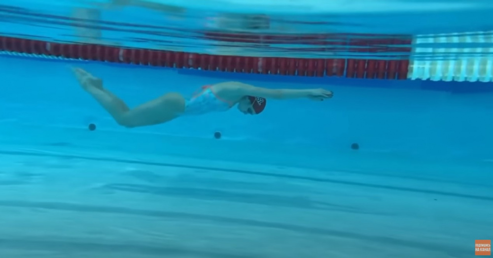 ТОП-5 крутых упражнений на ноги в плавании баттерфляем