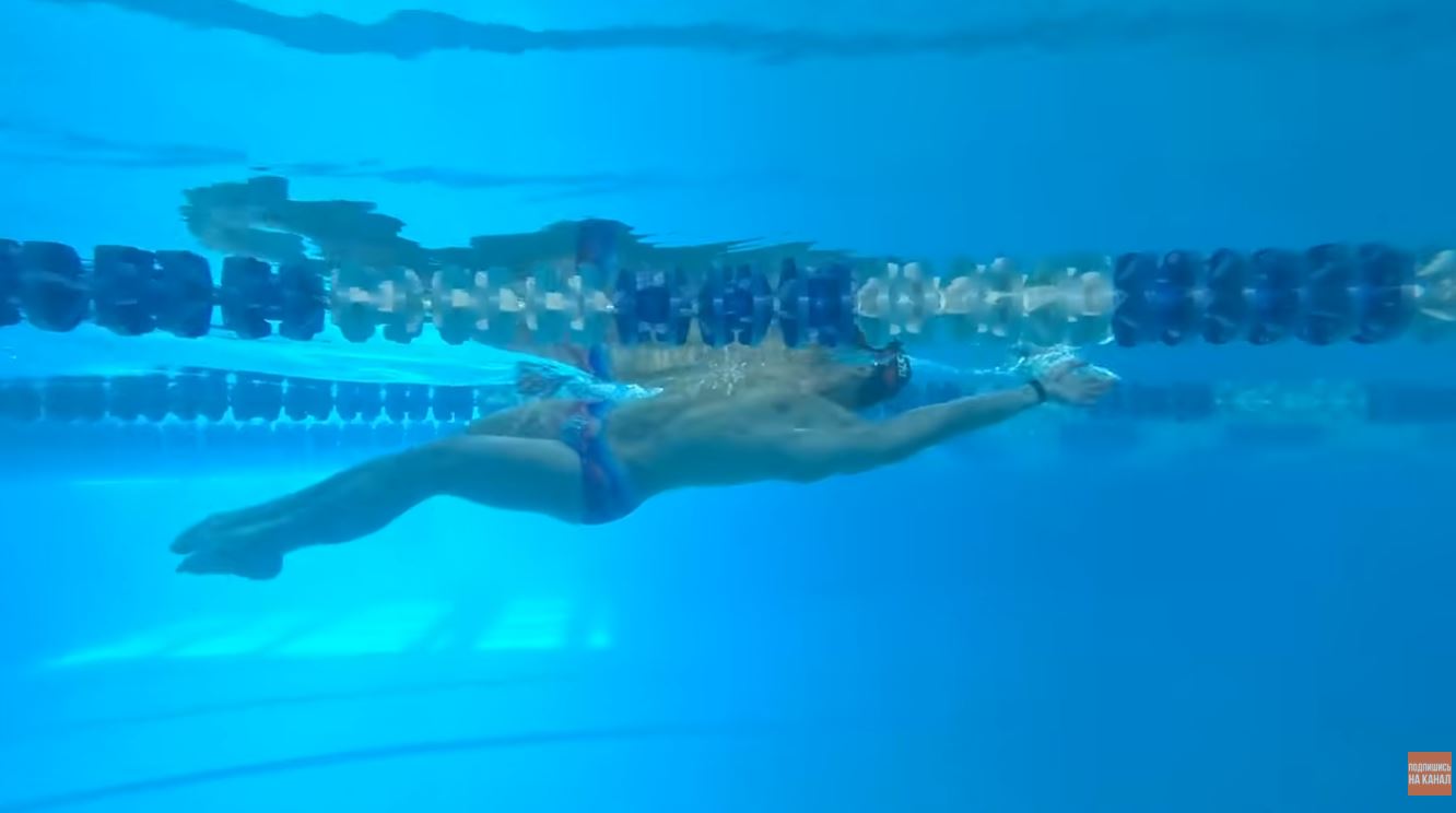 План тренировок для новичка в бассейне на первые 3 месяца!