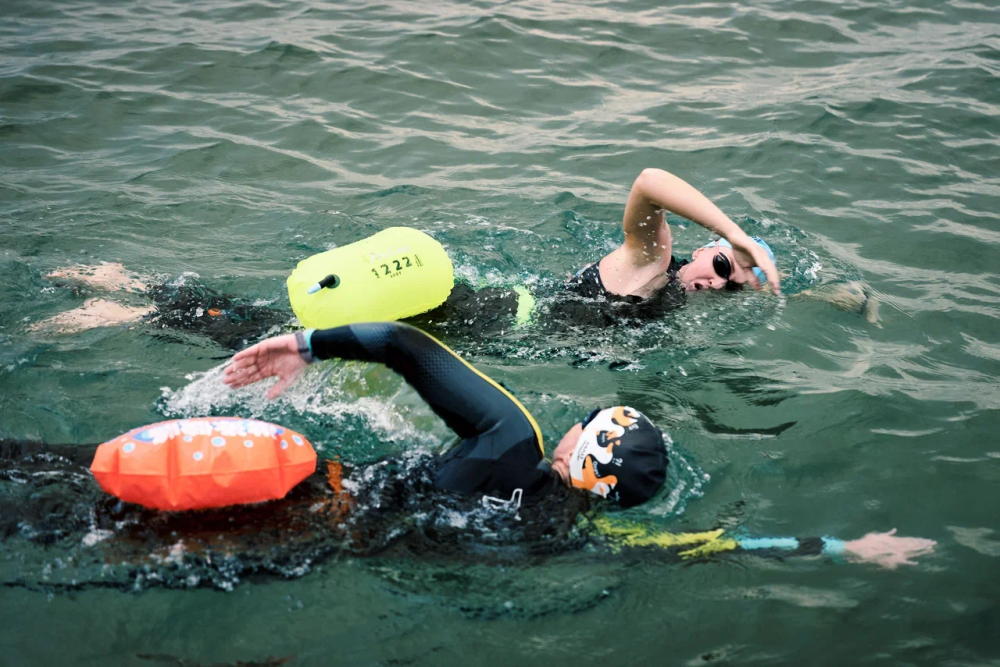 Как выплыть из сильного течения: правила безопасности на открытой воде