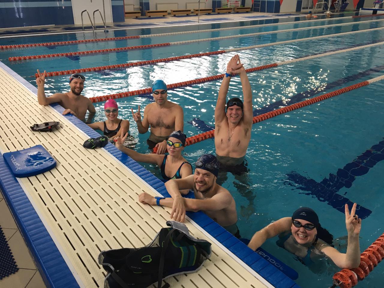 Обучение плаванию взрослых и детей: отличия 