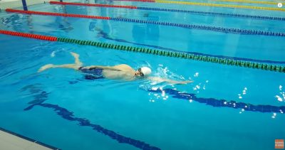 Тренировка по плаванию кролем для новичка. 9 пошаговых упражнений в бассейне