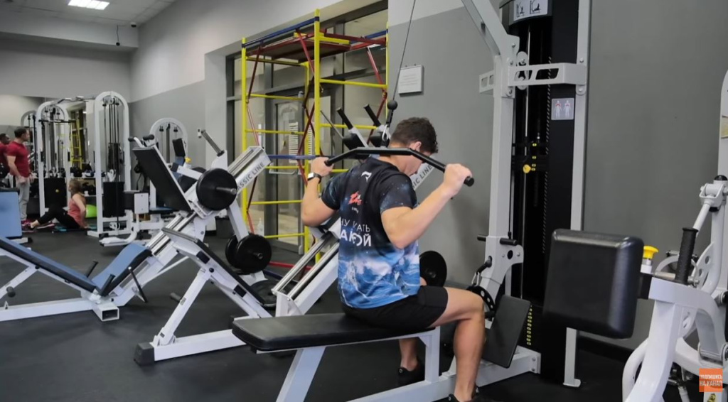 Эти упражнения на суше прокачают твоё плавание на 100% 