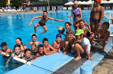 Детский сбор по плаванию в Астрахани